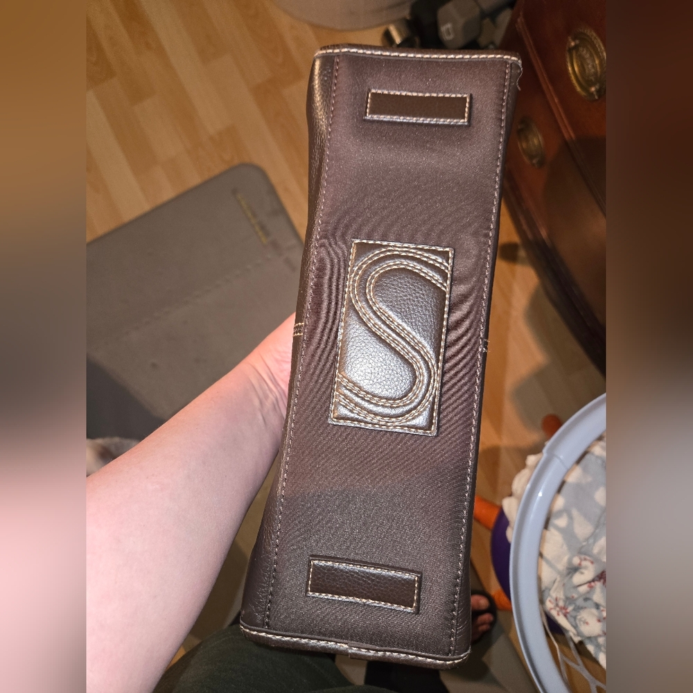 The Sak Classic Brown Leather Barrel Bag - Picture 3 of 3